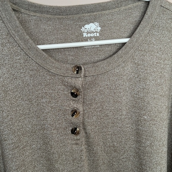 Roots l Long Sleeve Grey Top - Picture 2 of 4